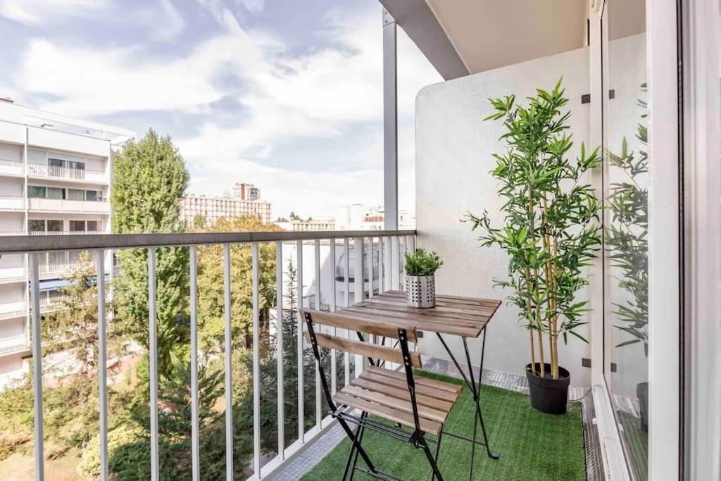 Appartement Avec Parking Et Terrasse Metro 7 Et Paris Villejuif Esterno foto